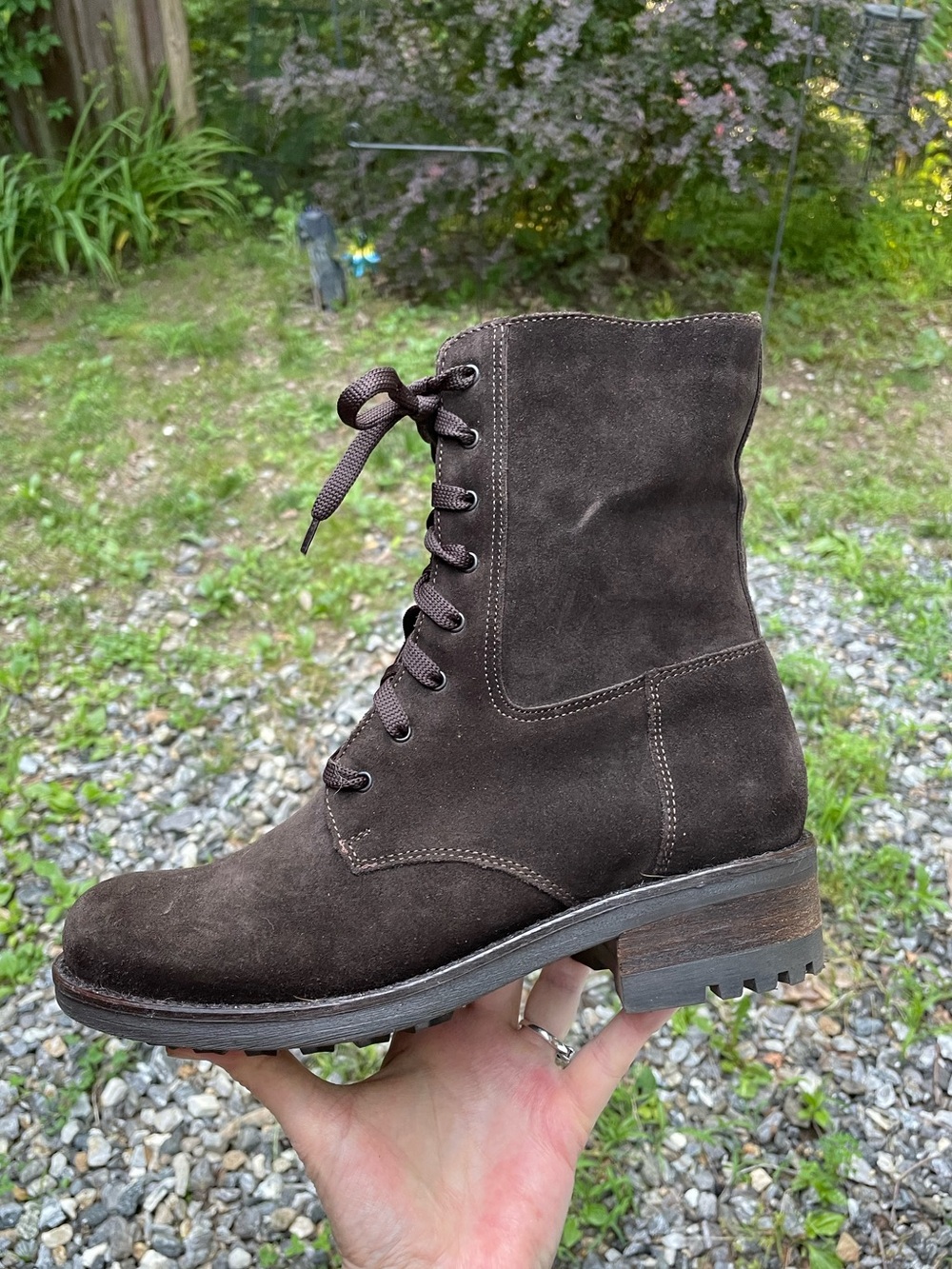 La Canadienne Brown Oiled Suede Lace Up Boots Size 9